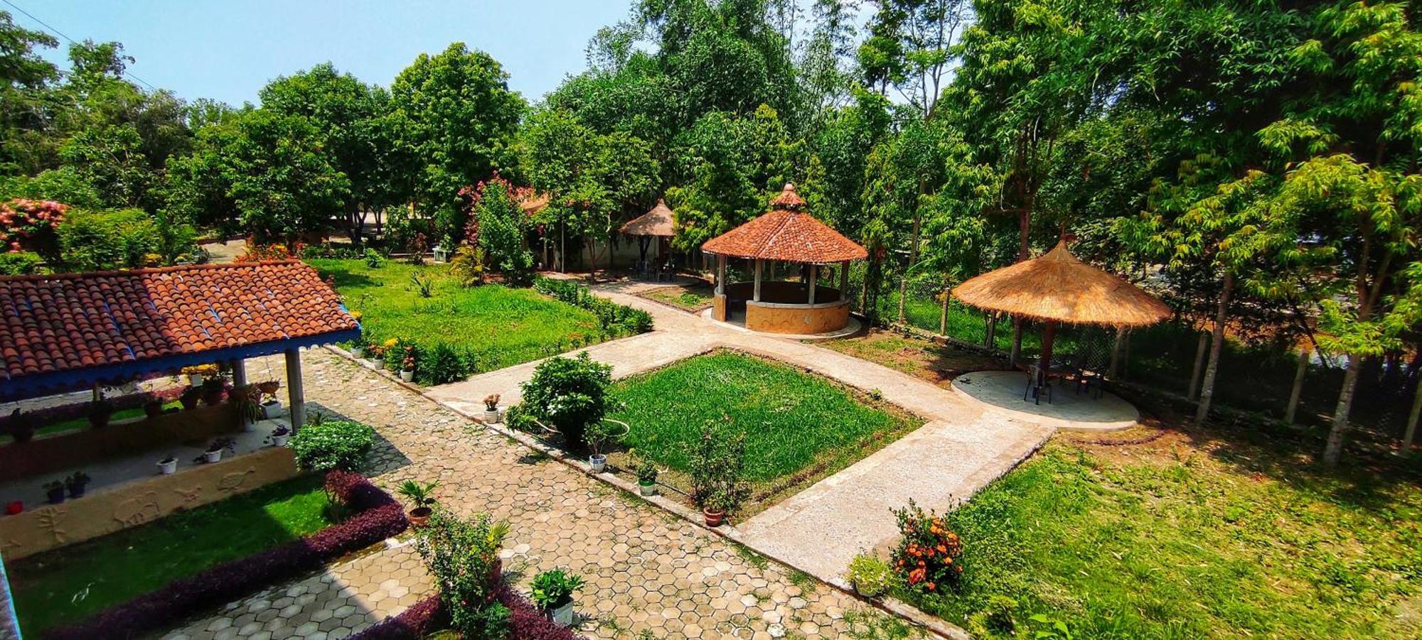 Mr. B's Place Bardiya Exterior foto